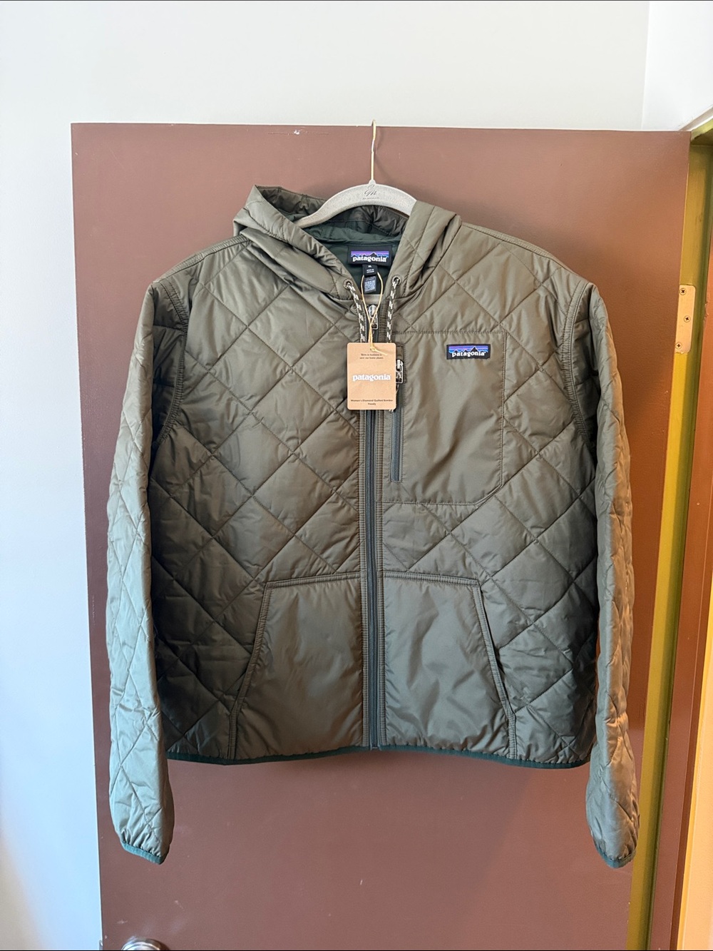 NWT Patagonia Women’s Diamond Quilted Bomber Hoody Jacket - Picture 1 of 11
